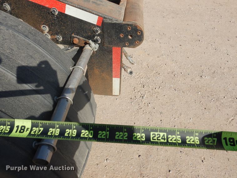 image for item DG8283 2013 Peterbilt 388  winch truck