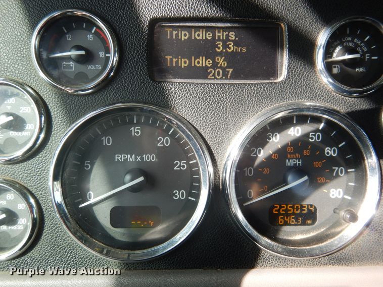 image for item DG8283 2013 Peterbilt 388  winch truck