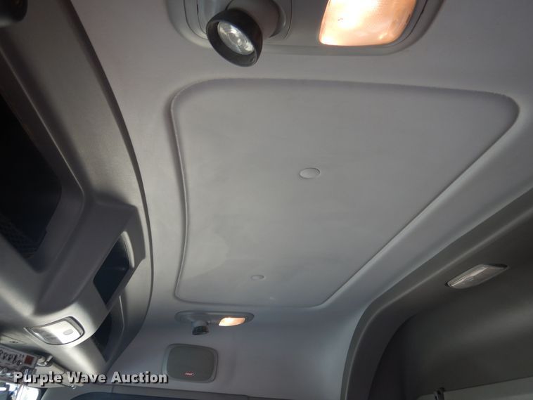 image for item DG8283 2013 Peterbilt 388  winch truck