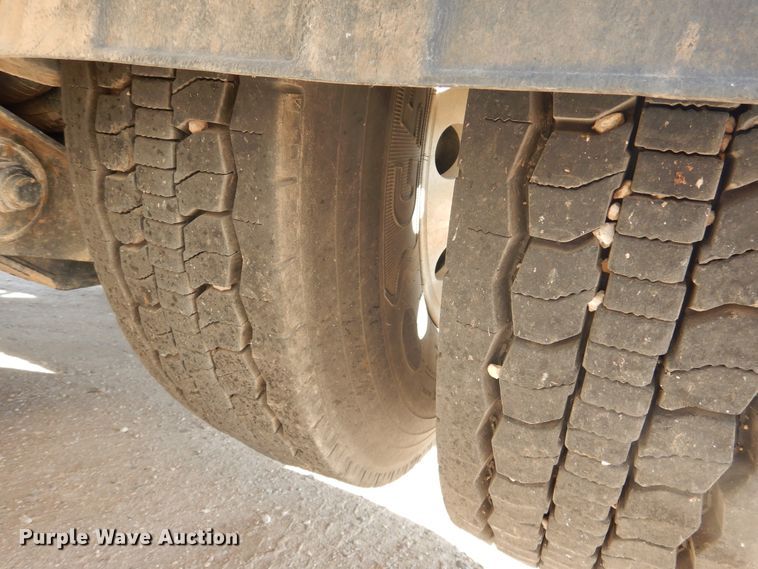 image for item DG8283 2013 Peterbilt 388  winch truck