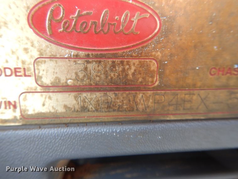 image for item DG8283 2013 Peterbilt 388  winch truck