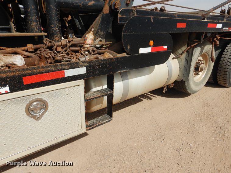 image for item DG8284 2006 Peterbilt 357  winch truck