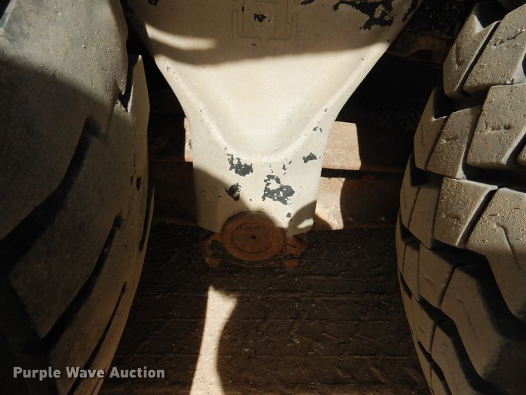 image for item DG8284 2006 Peterbilt 357  winch truck