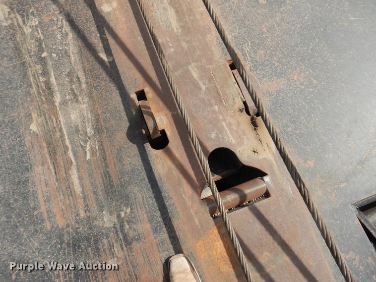 image for item DG8284 2006 Peterbilt 357  winch truck