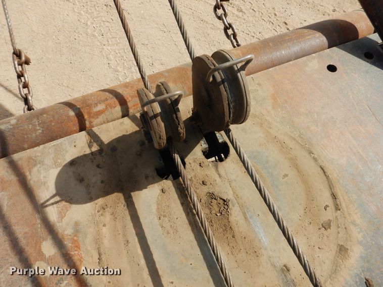 image for item DG8284 2006 Peterbilt 357  winch truck