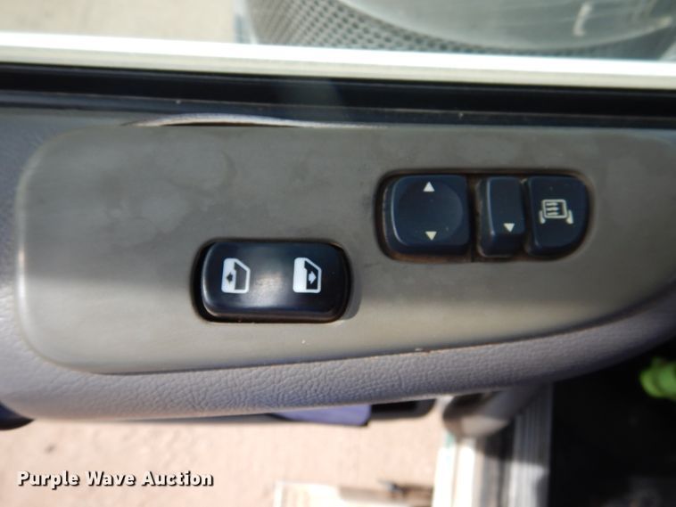 image for item DG8284 2006 Peterbilt 357  winch truck