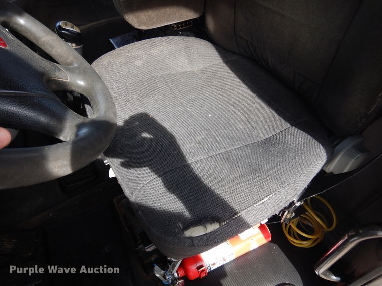 image for item DG8284 2006 Peterbilt 357  winch truck