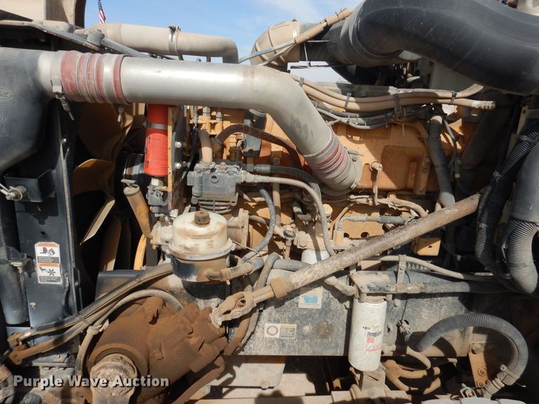 image for item DG8284 2006 Peterbilt 357  winch truck