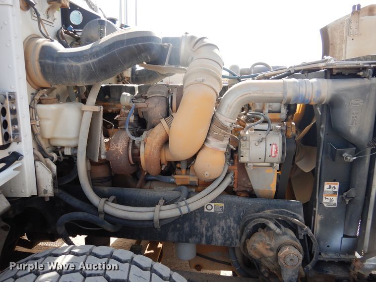 image for item DG8284 2006 Peterbilt 357  winch truck