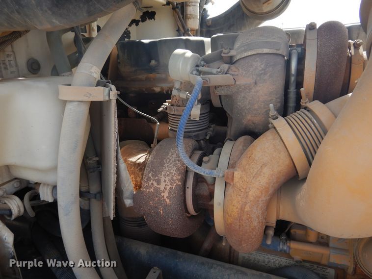 image for item DG8284 2006 Peterbilt 357  winch truck