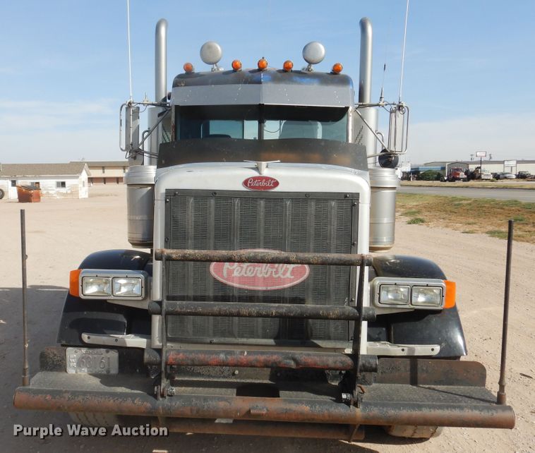 image for item DG8286 1999 Peterbilt 379  winch truck