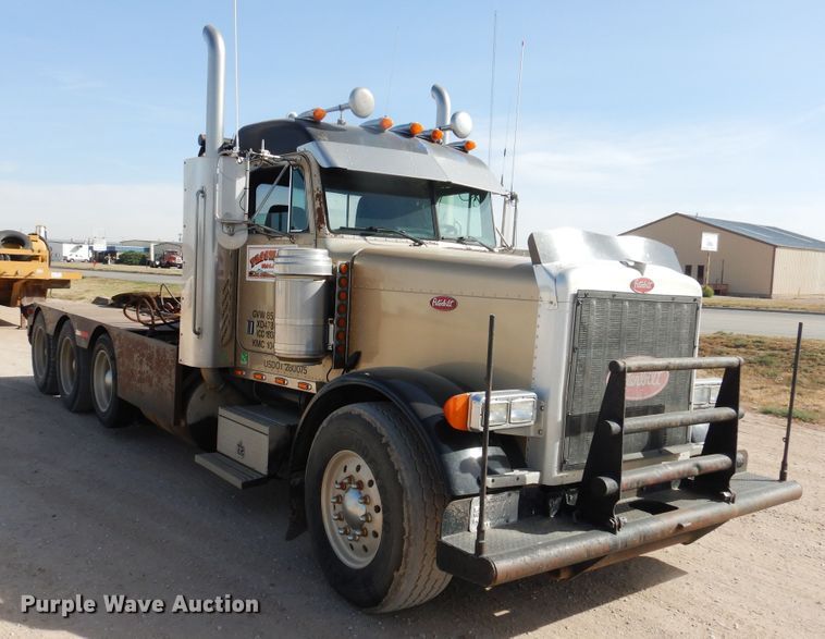 image for item DG8286 1999 Peterbilt 379  winch truck