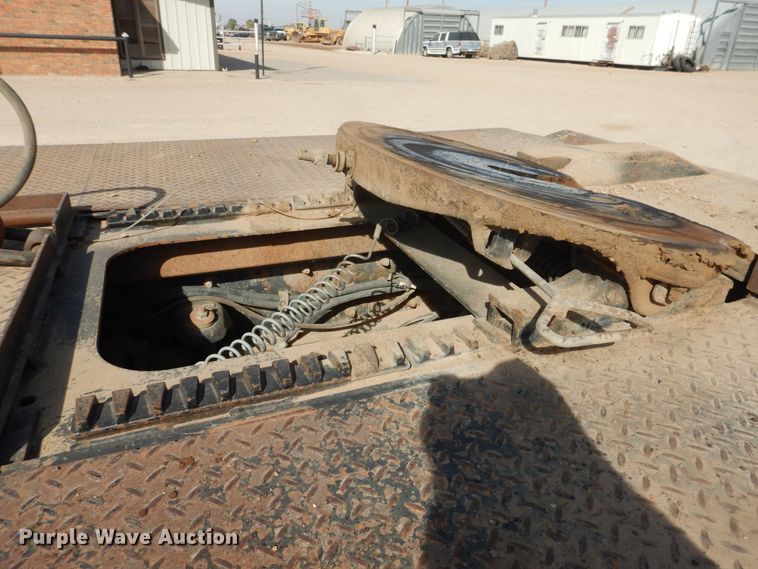 image for item DG8286 1999 Peterbilt 379  winch truck