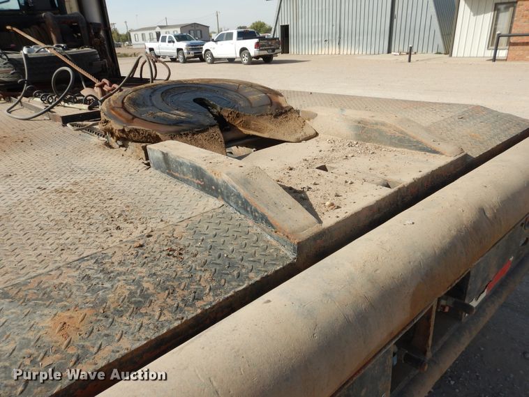 image for item DG8286 1999 Peterbilt 379  winch truck