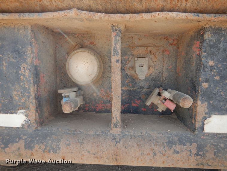 image for item DG8286 1999 Peterbilt 379  winch truck