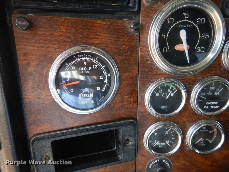 image for item DG8286 1999 Peterbilt 379  winch truck