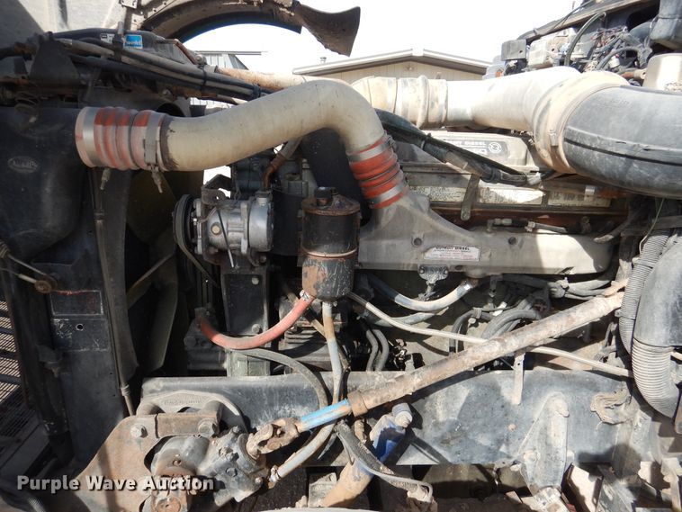 image for item DG8286 1999 Peterbilt 379  winch truck