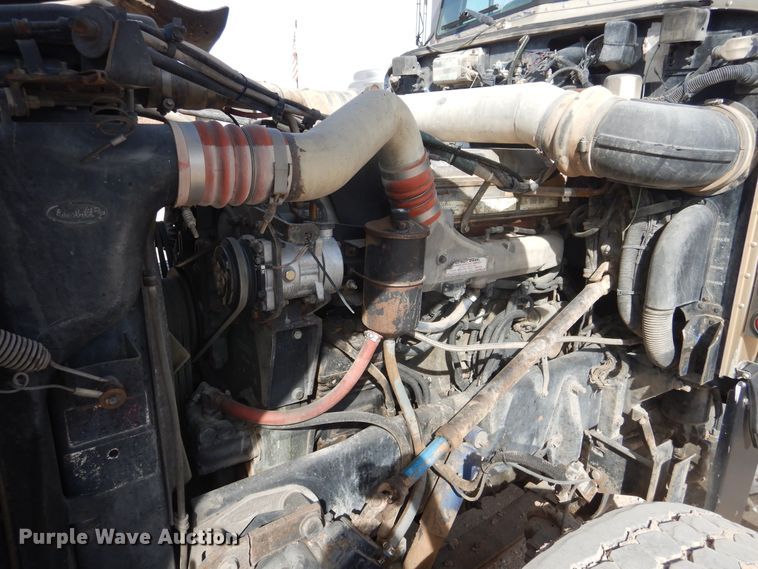 image for item DG8286 1999 Peterbilt 379  winch truck