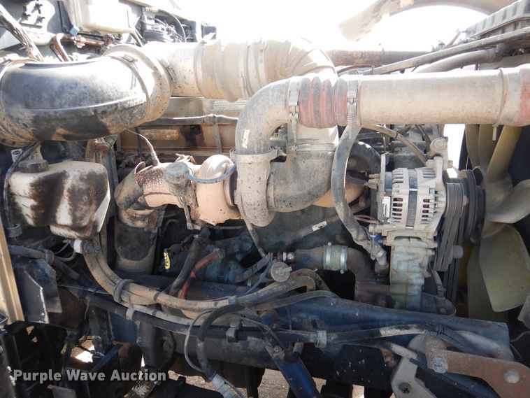 image for item DG8286 1999 Peterbilt 379  winch truck