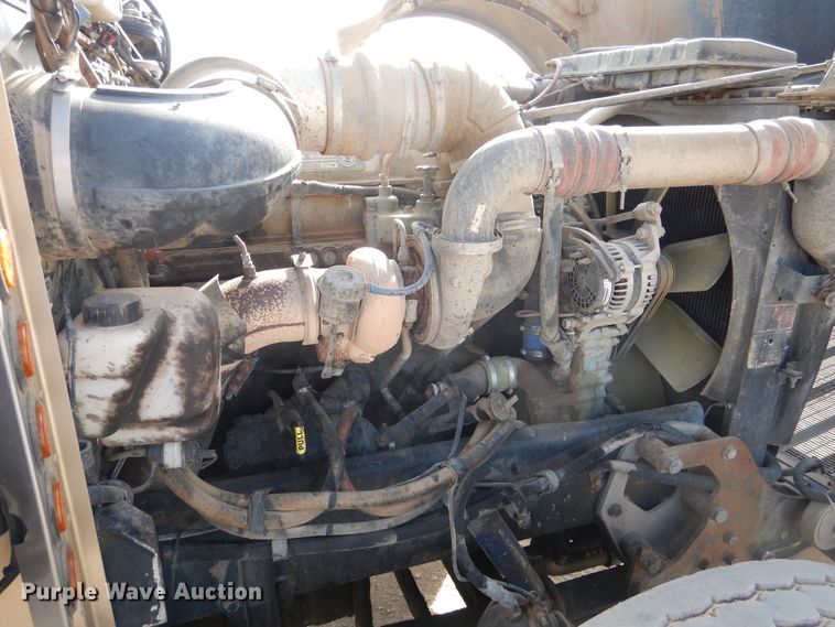 image for item DG8286 1999 Peterbilt 379  winch truck