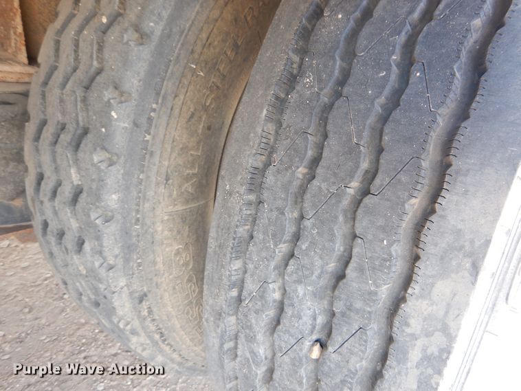 image for item DG8286 1999 Peterbilt 379  winch truck