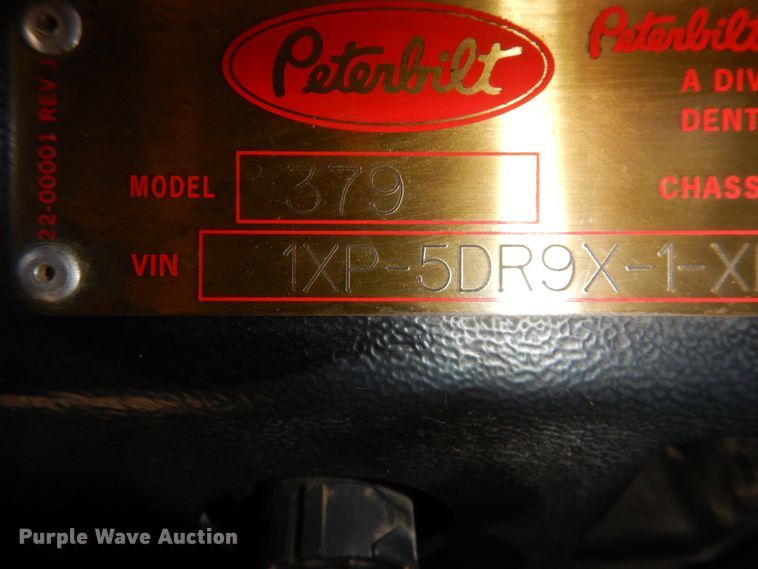 image for item DG8286 1999 Peterbilt 379  winch truck