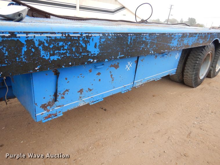 image for item DG8287 1968 Autocar winch truck