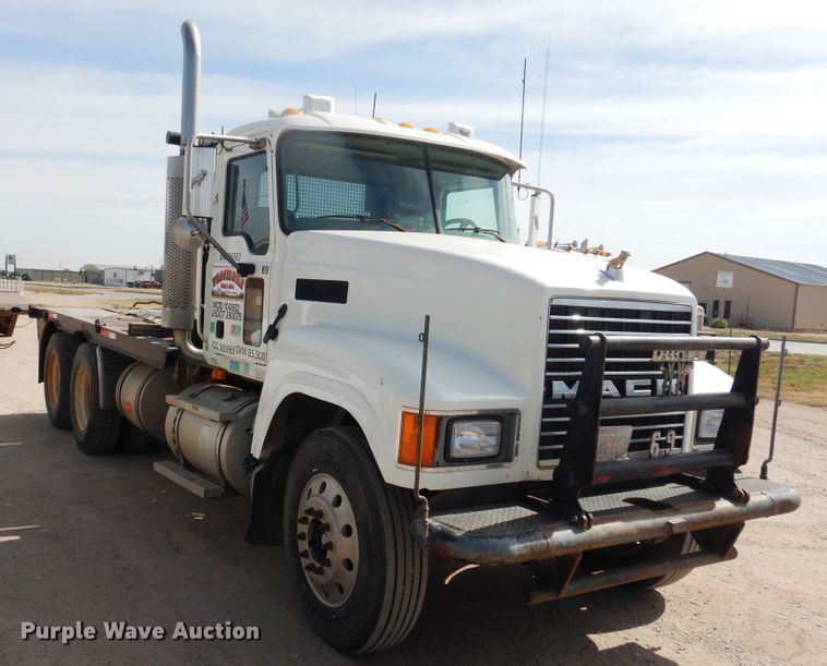 image for item DG8289 2006 Mack CH  winch truck