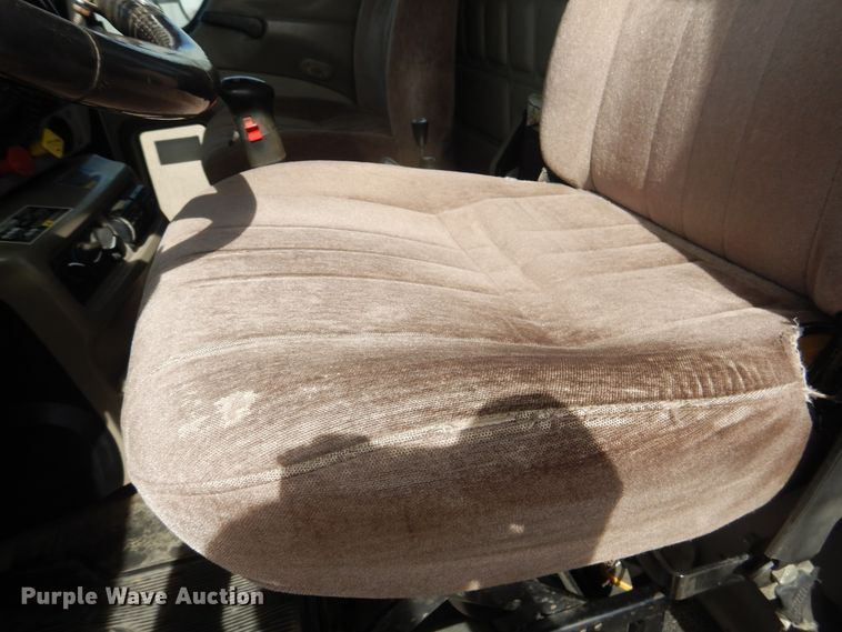 image for item DG8289 2006 Mack CH  winch truck