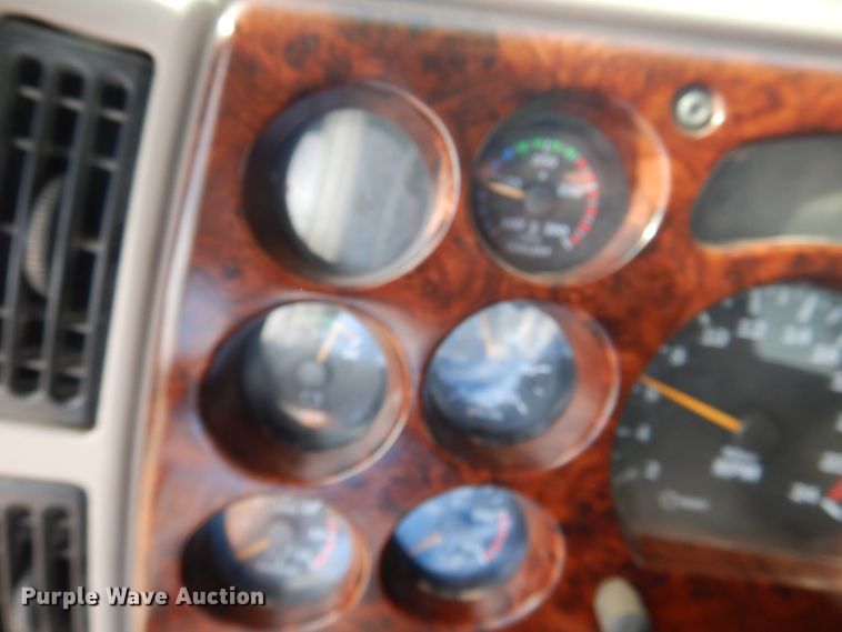 image for item DG8289 2006 Mack CH  winch truck