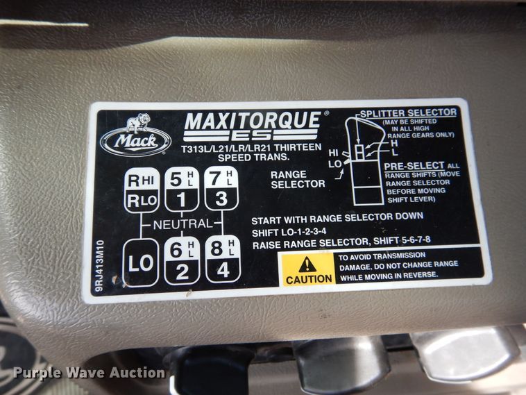 image for item DG8289 2006 Mack CH  winch truck