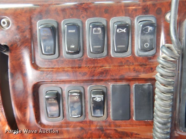 image for item DG8289 2006 Mack CH  winch truck