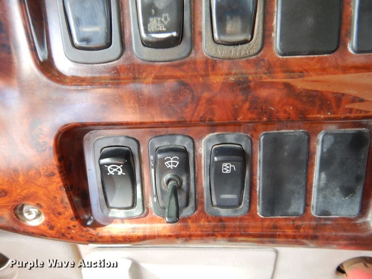 image for item DG8289 2006 Mack CH  winch truck