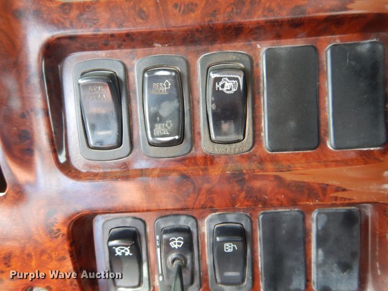 image for item DG8289 2006 Mack CH  winch truck