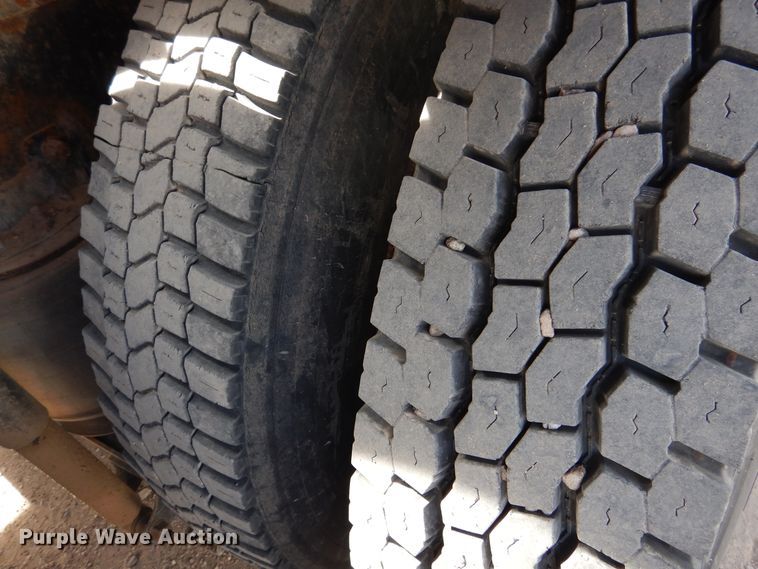 image for item DG8289 2006 Mack CH  winch truck