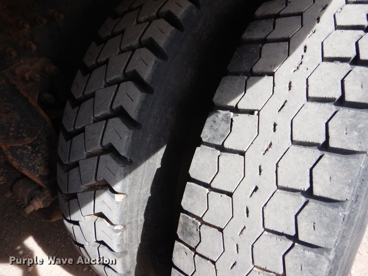 image for item DG8289 2006 Mack CH  winch truck