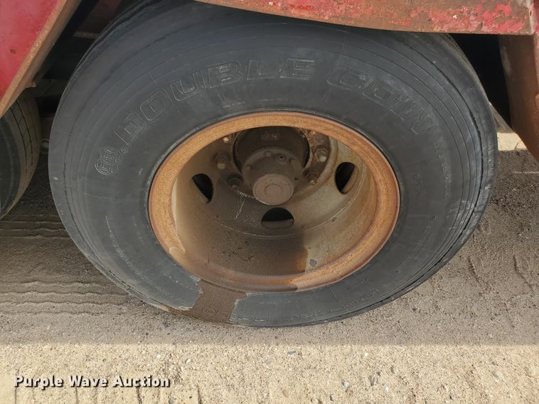 image for item DG8290 1981 Atoka 40D0L oilfield trailer