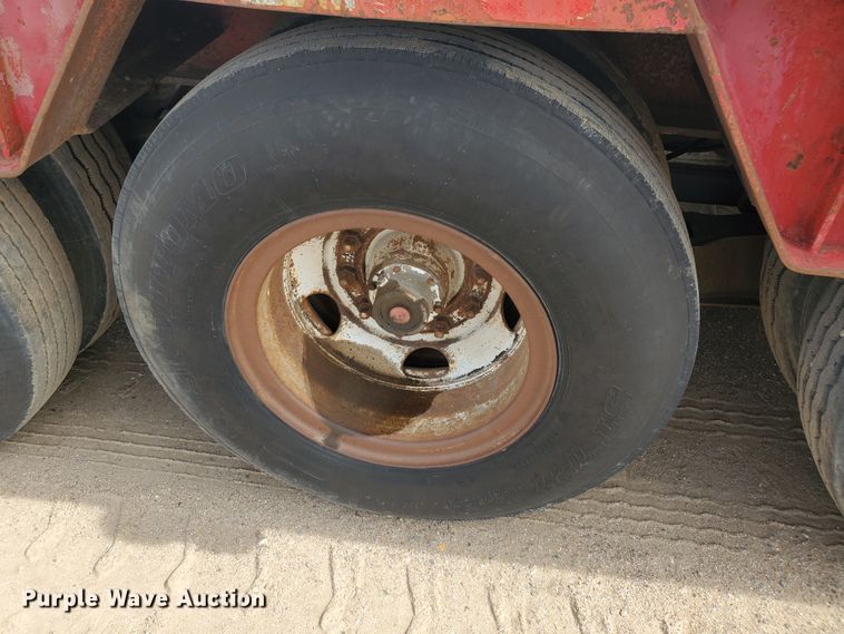 image for item DG8290 1981 Atoka 40D0L oilfield trailer