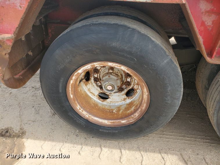 image for item DG8290 1981 Atoka 40D0L oilfield trailer