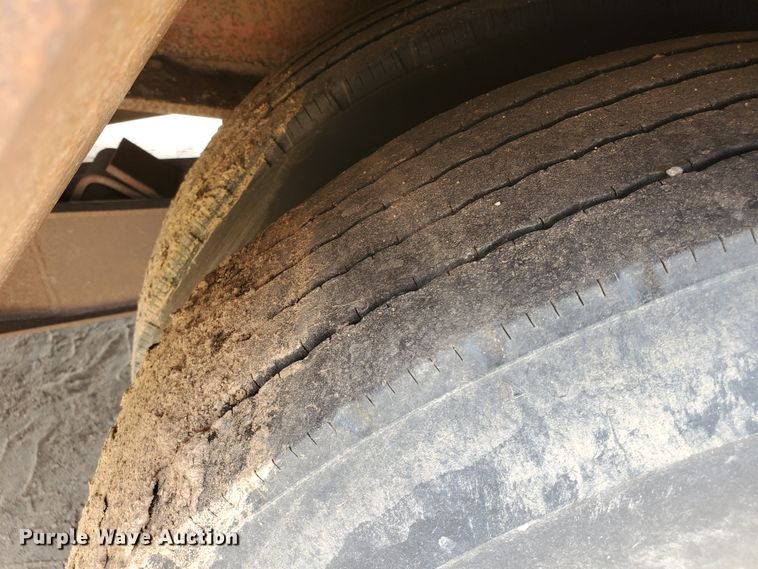 image for item DG8291 1984 Atoka 320FL50 oilfield trailer