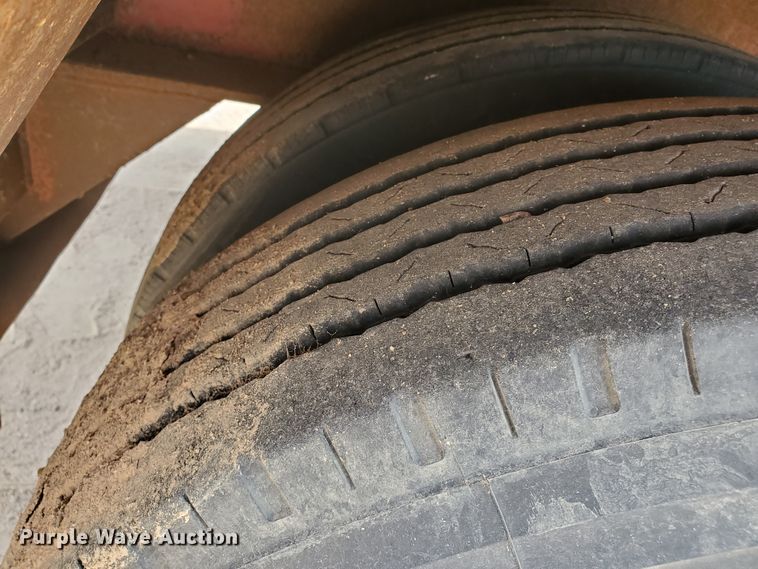 image for item DG8291 1984 Atoka 320FL50 oilfield trailer