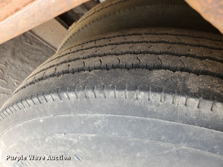 image for item DG8291 1984 Atoka 320FL50 oilfield trailer