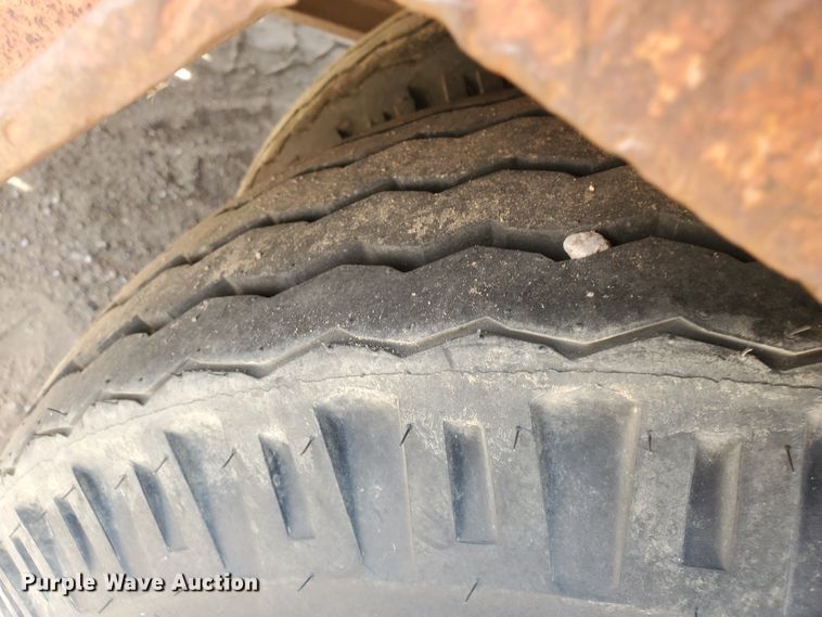 image for item DG8291 1984 Atoka 320FL50 oilfield trailer