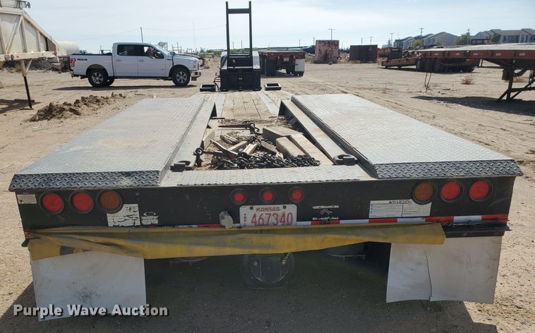 image for item DG8292 2006 Eager Beaver 50GSL lowboy equipment trailer