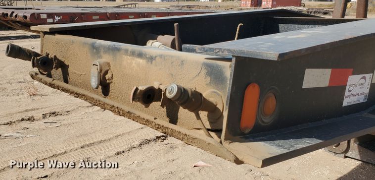 image for item DG8292 2006 Eager Beaver 50GSL lowboy equipment trailer