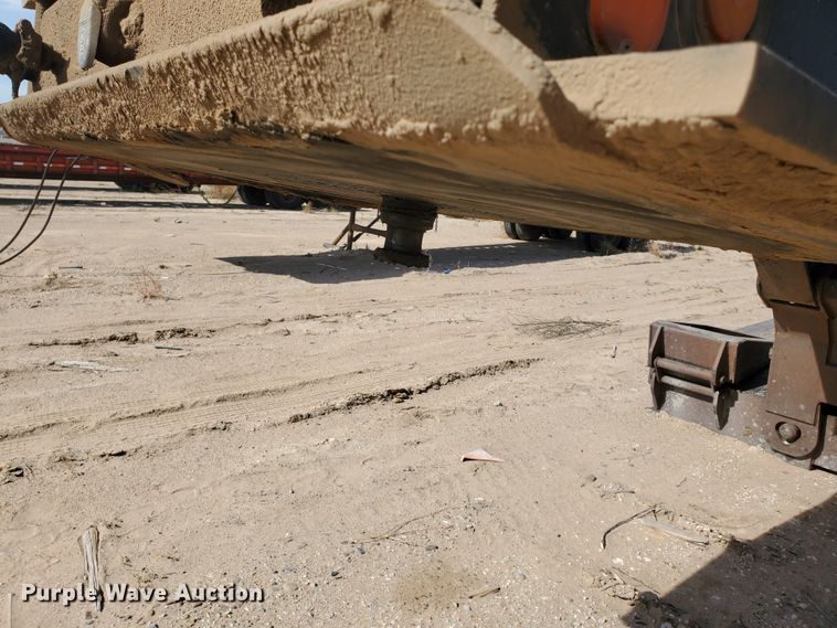 image for item DG8292 2006 Eager Beaver 50GSL lowboy equipment trailer