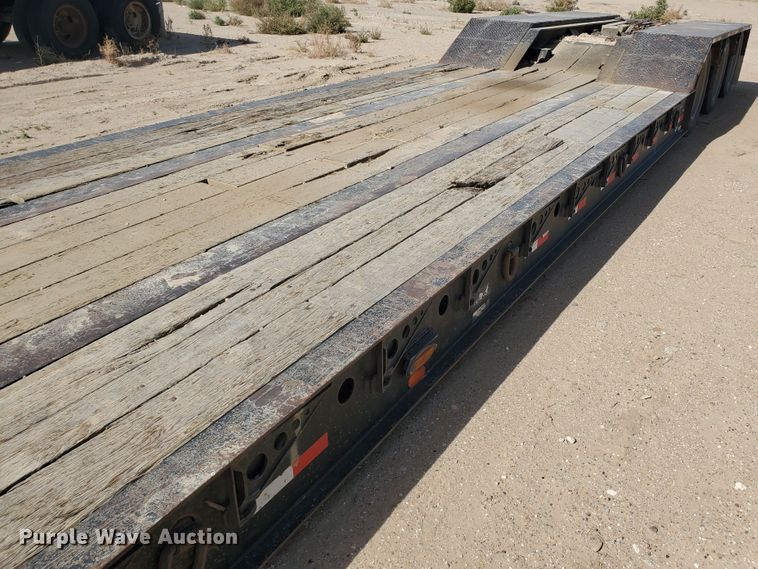 image for item DG8292 2006 Eager Beaver 50GSL lowboy equipment trailer