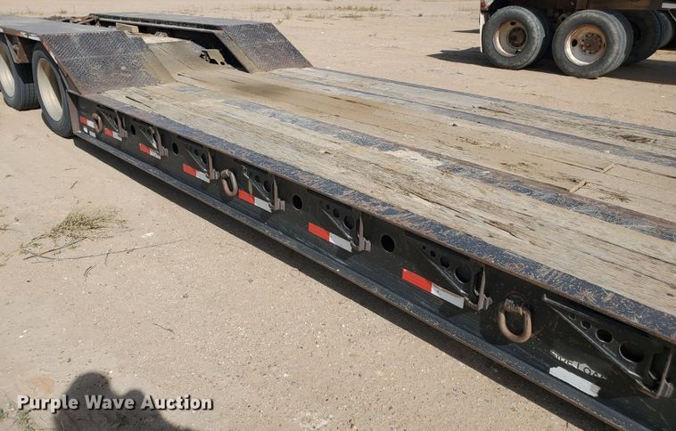 image for item DG8292 2006 Eager Beaver 50GSL lowboy equipment trailer