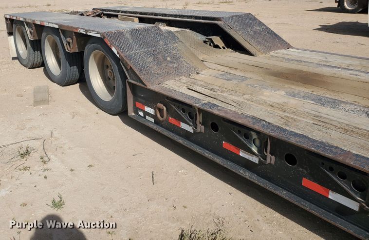 image for item DG8292 2006 Eager Beaver 50GSL lowboy equipment trailer