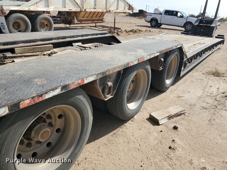 image for item DG8292 2006 Eager Beaver 50GSL lowboy equipment trailer